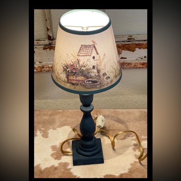Vintage Homestead Shoppe table lamp 15” h - Picture 5 of 13